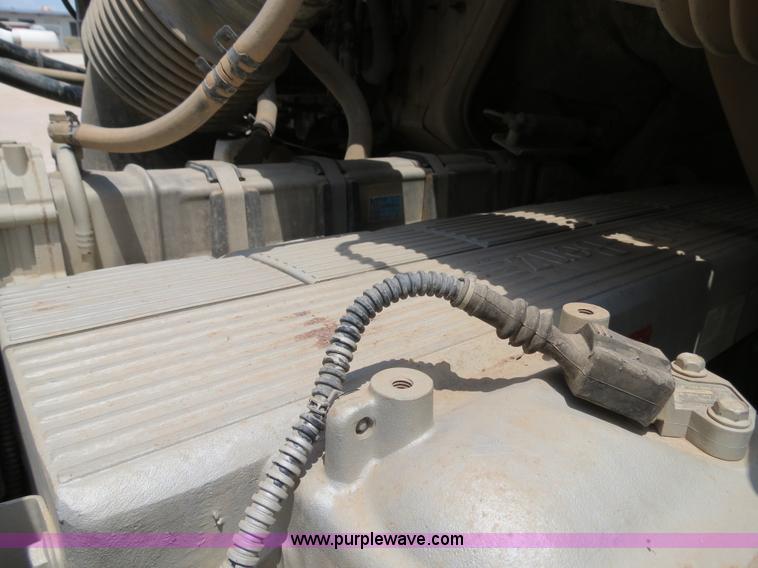 image for item B2423 2007 Sterling L9500 manure spreader truck