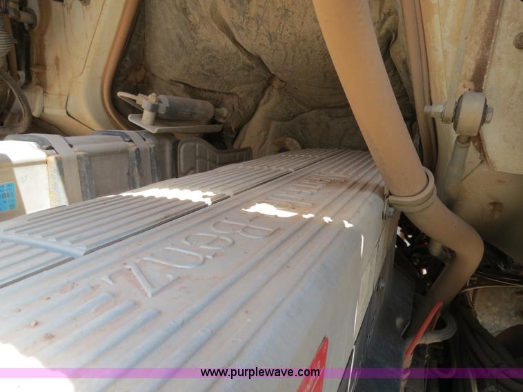 image for item B2423 2007 Sterling L9500 manure spreader truck