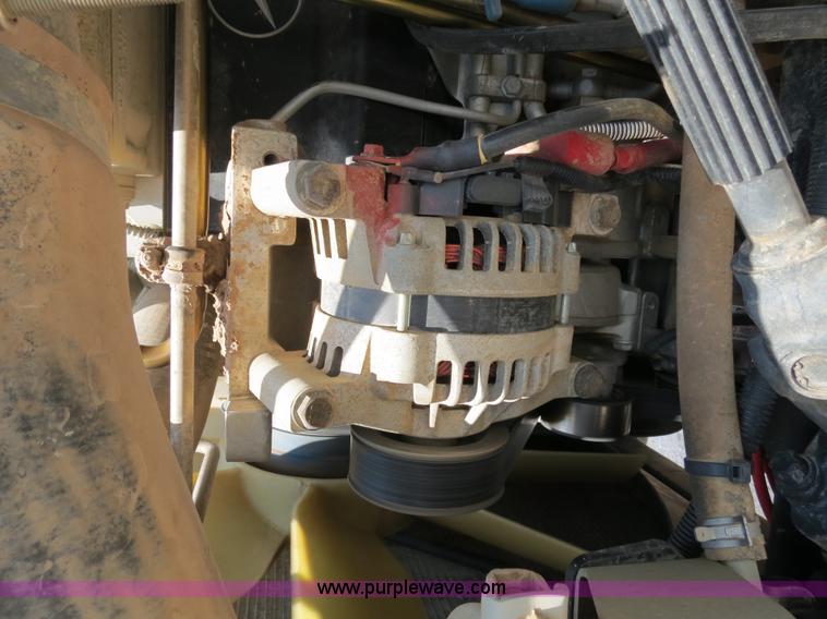 image for item B2423 2007 Sterling L9500 manure spreader truck