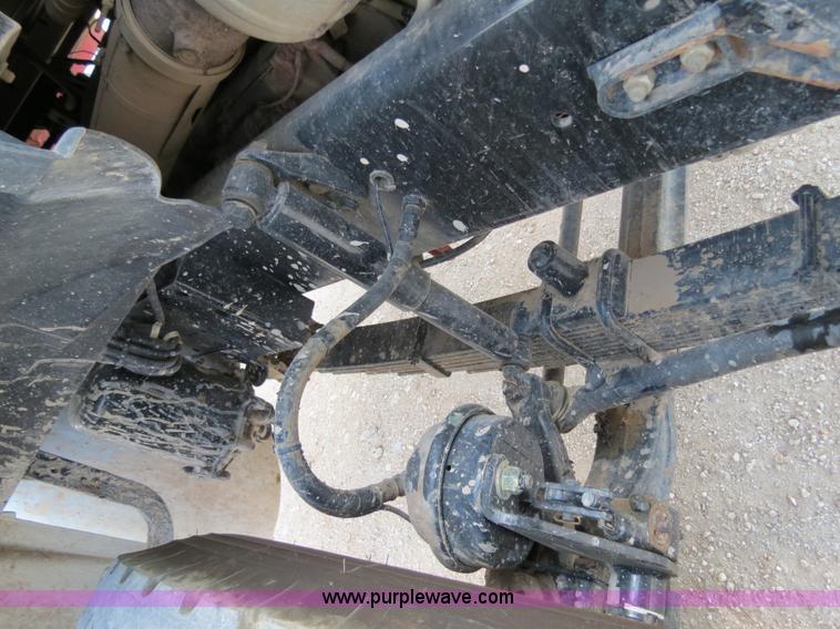 image for item B2423 2007 Sterling L9500 manure spreader truck