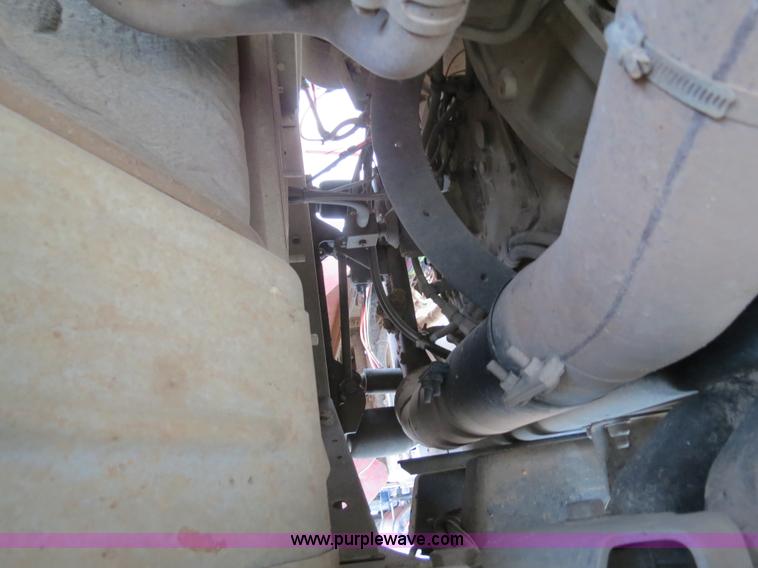 image for item B2423 2007 Sterling L9500 manure spreader truck