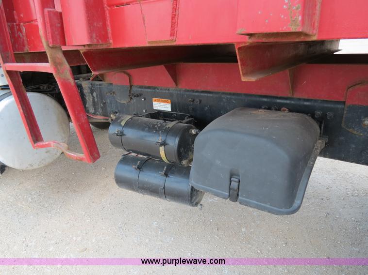 image for item B2423 2007 Sterling L9500 manure spreader truck