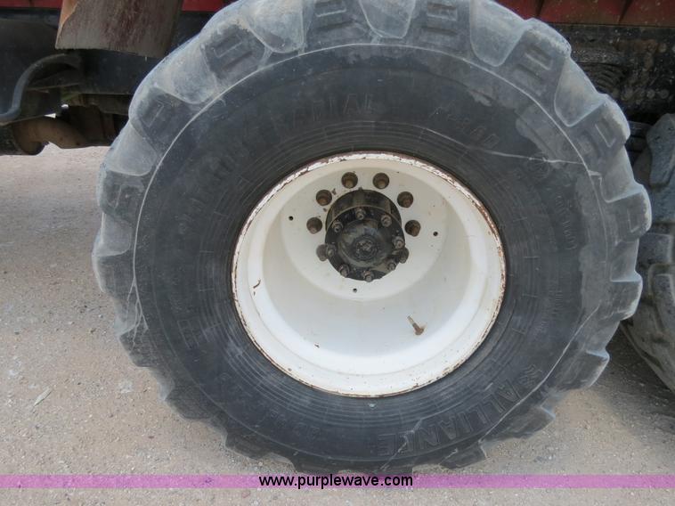 image for item B2423 2007 Sterling L9500 manure spreader truck