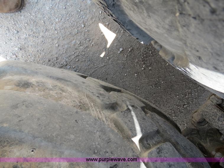 image for item B2423 2007 Sterling L9500 manure spreader truck