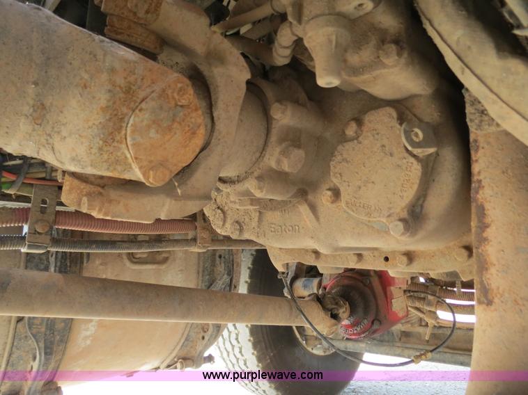 image for item B2423 2007 Sterling L9500 manure spreader truck