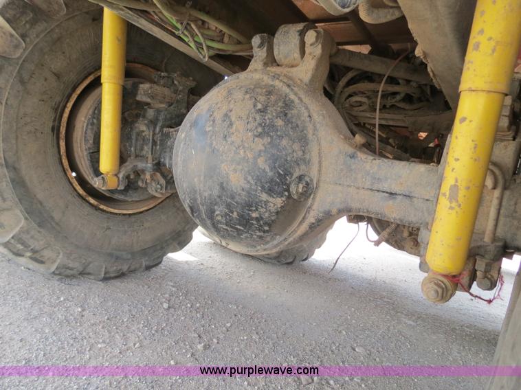 image for item B2423 2007 Sterling L9500 manure spreader truck