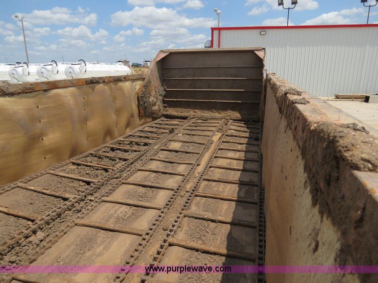 image for item B2423 2007 Sterling L9500 manure spreader truck