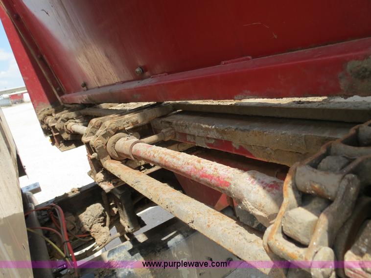 image for item B2423 2007 Sterling L9500 manure spreader truck