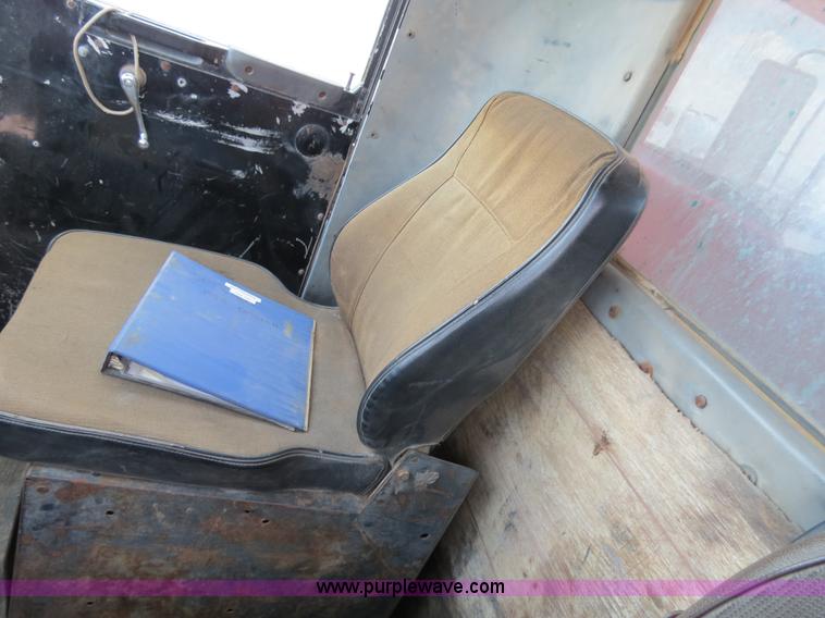 image for item B2428 1983 Kenworth C500 manure spreader truck