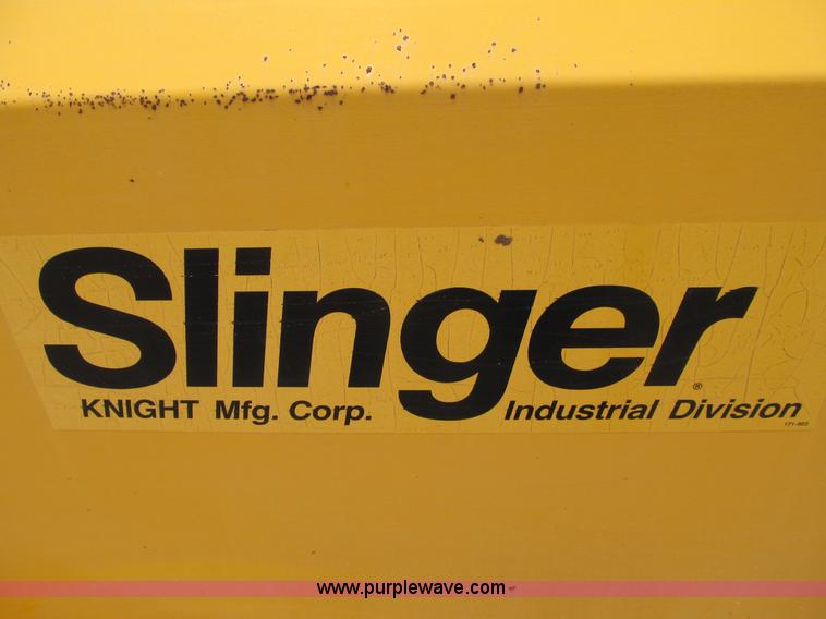 image for item B2733 Knight Slinger 725 manure spreader