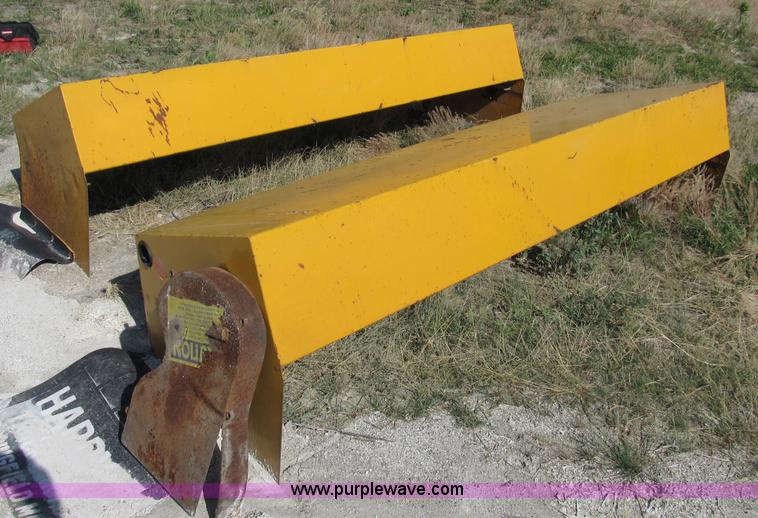 image for item B2733 Knight Slinger 725 manure spreader