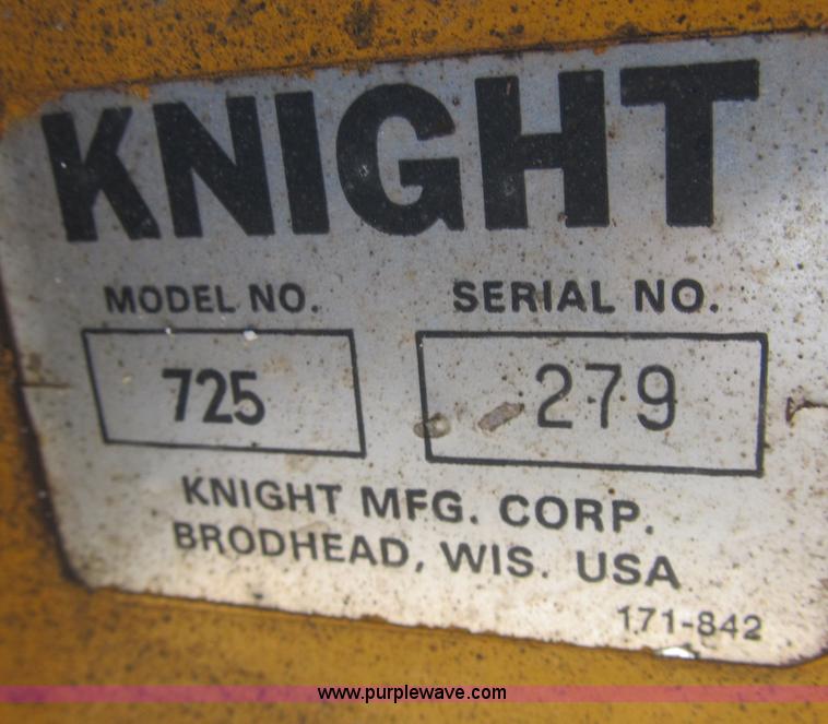 image for item B2733 Knight Slinger 725 manure spreader