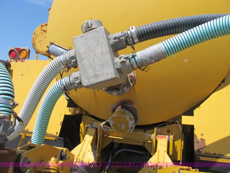 image for item B2737 1985 Ag-Chem Big A 4500 floater