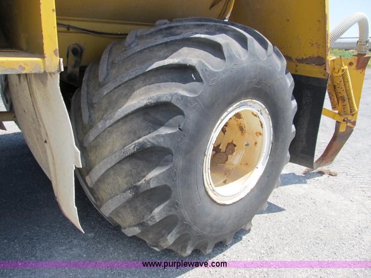 image for item B2737 1985 Ag-Chem Big A 4500 floater