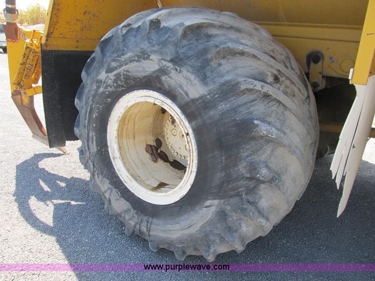 image for item B2737 1985 Ag-Chem Big A 4500 floater