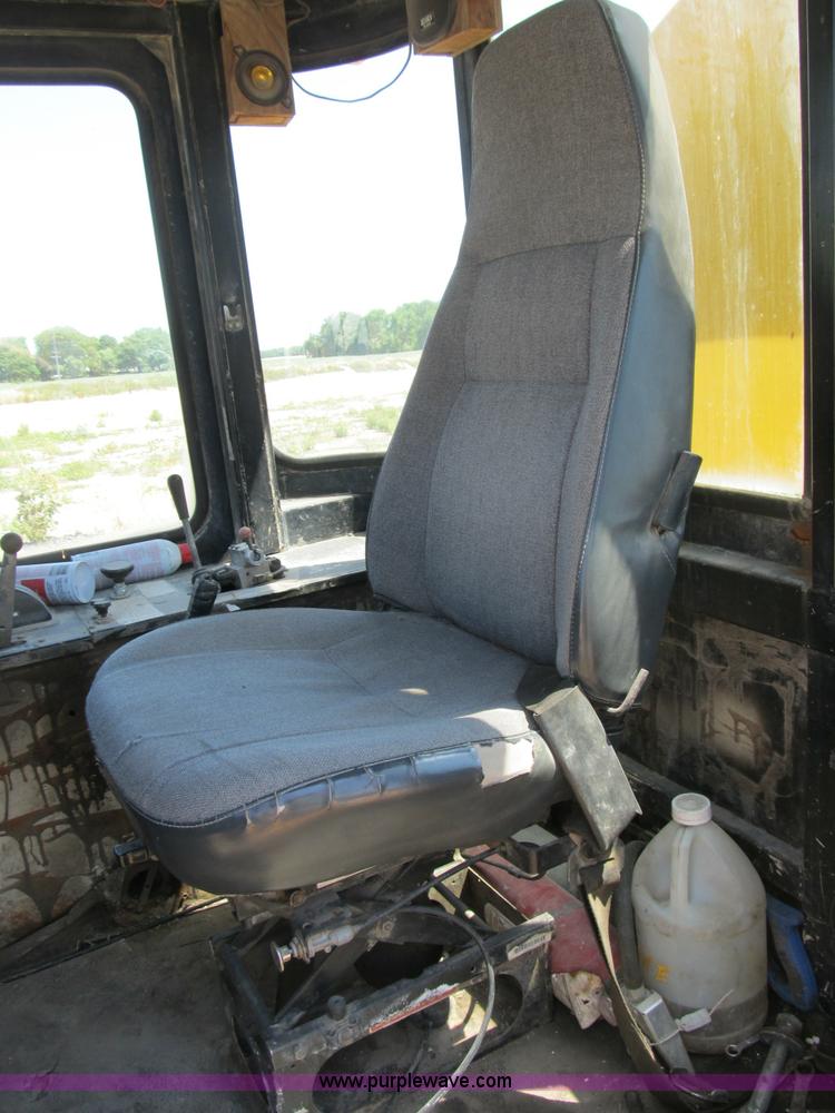 image for item B2737 1985 Ag-Chem Big A 4500 floater