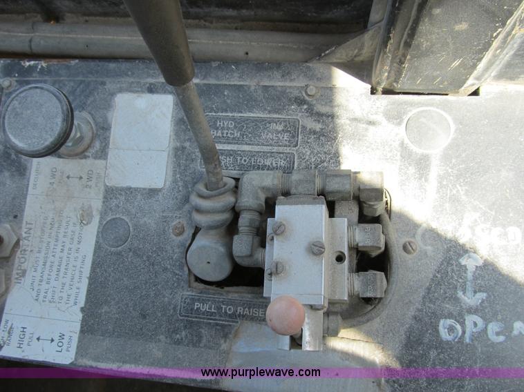 image for item B2737 1985 Ag-Chem Big A 4500 floater