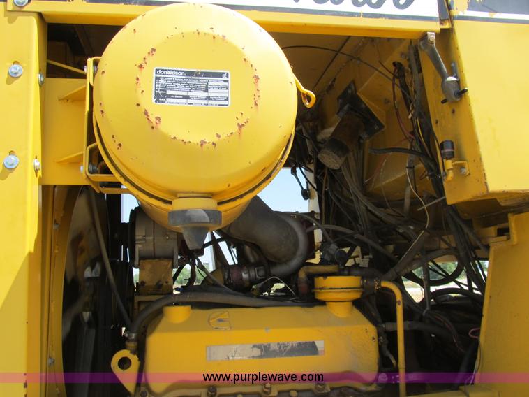 image for item B2737 1985 Ag-Chem Big A 4500 floater