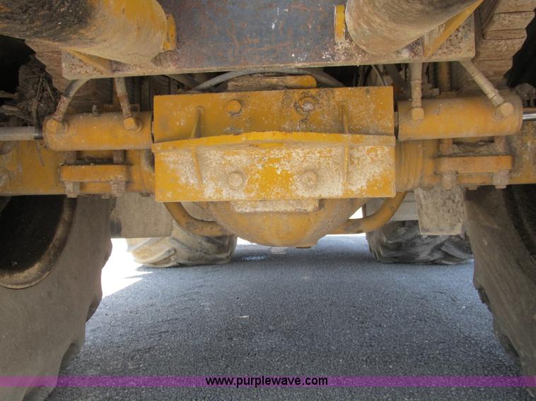 image for item B2737 1985 Ag-Chem Big A 4500 floater