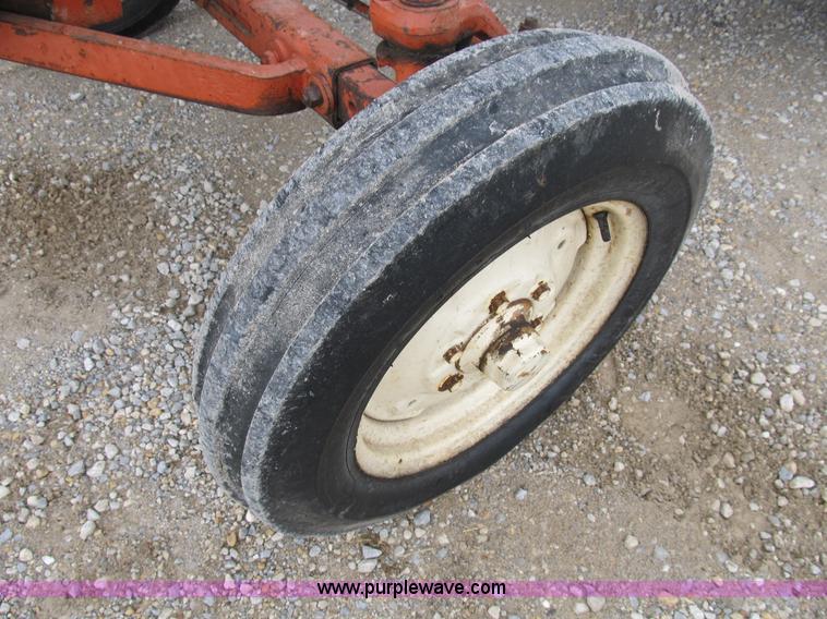 image for item B2754 Allis-Chalmers 160 tractor