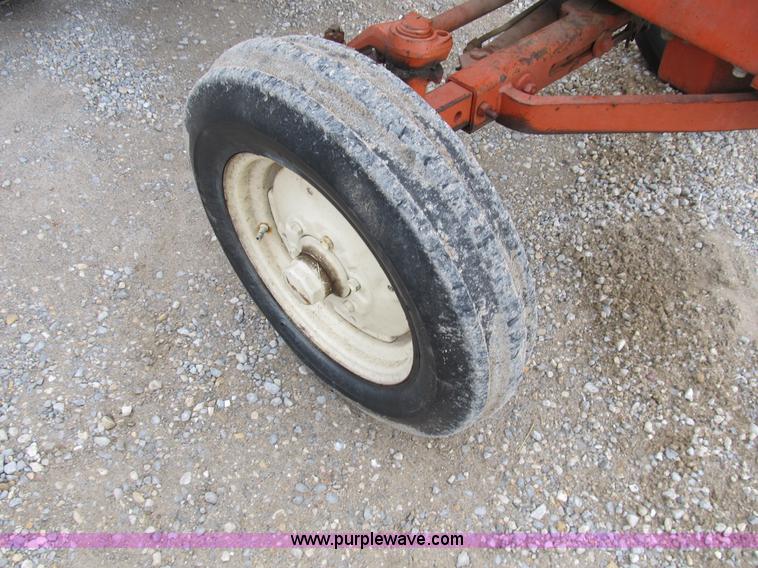 image for item B2754 Allis-Chalmers 160 tractor