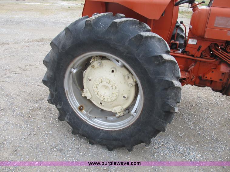 image for item B2754 Allis-Chalmers 160 tractor
