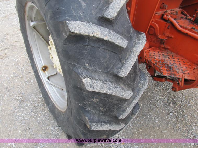 image for item B2754 Allis-Chalmers 160 tractor