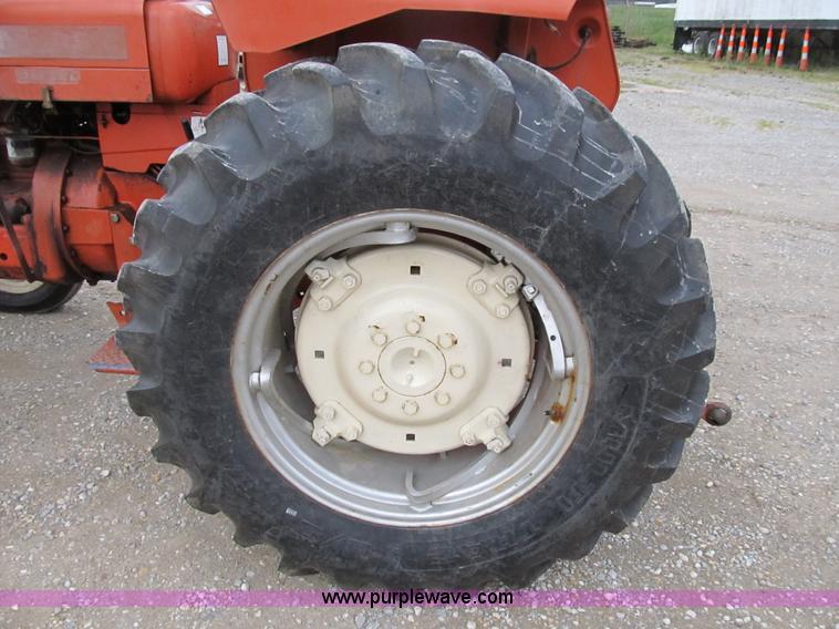 image for item B2754 Allis-Chalmers 160 tractor