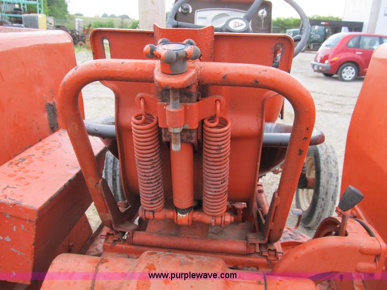 image for item B2754 Allis-Chalmers 160 tractor