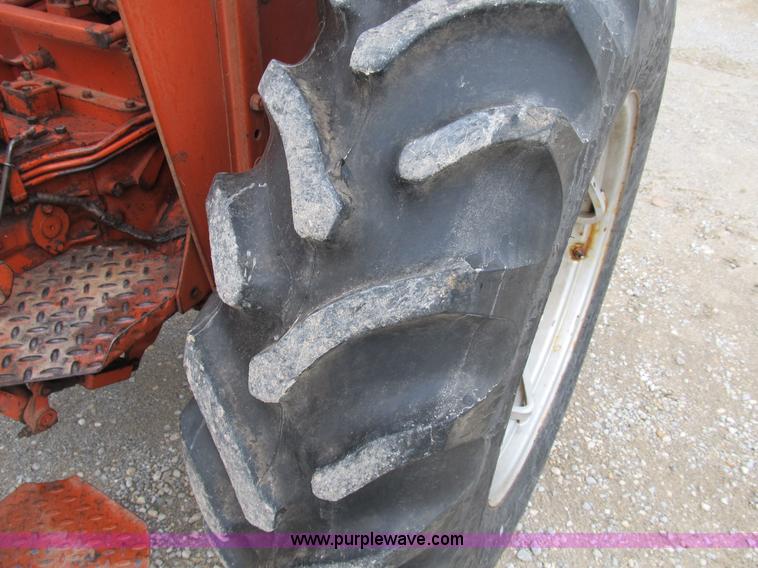 image for item B2754 Allis-Chalmers 160 tractor