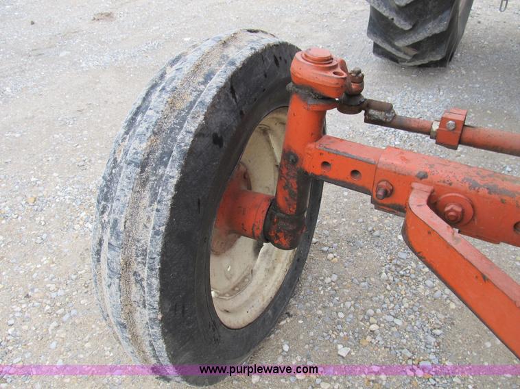 image for item B2754 Allis-Chalmers 160 tractor