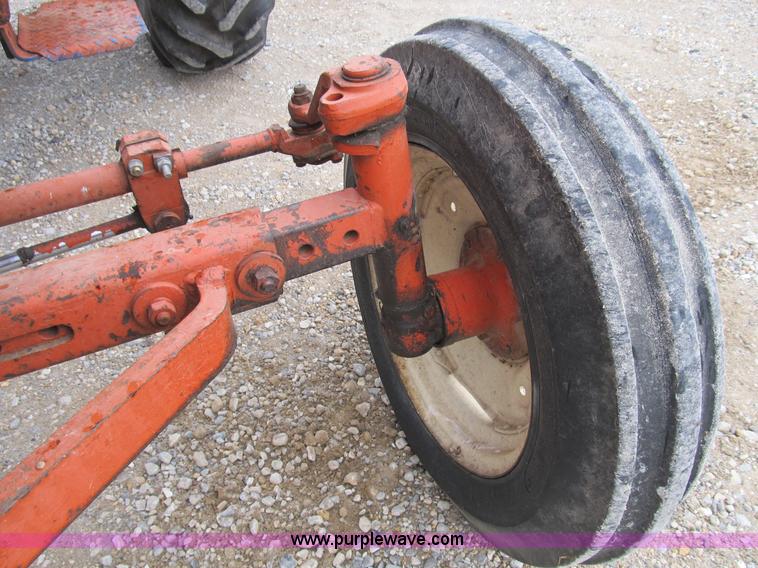 image for item B2754 Allis-Chalmers 160 tractor