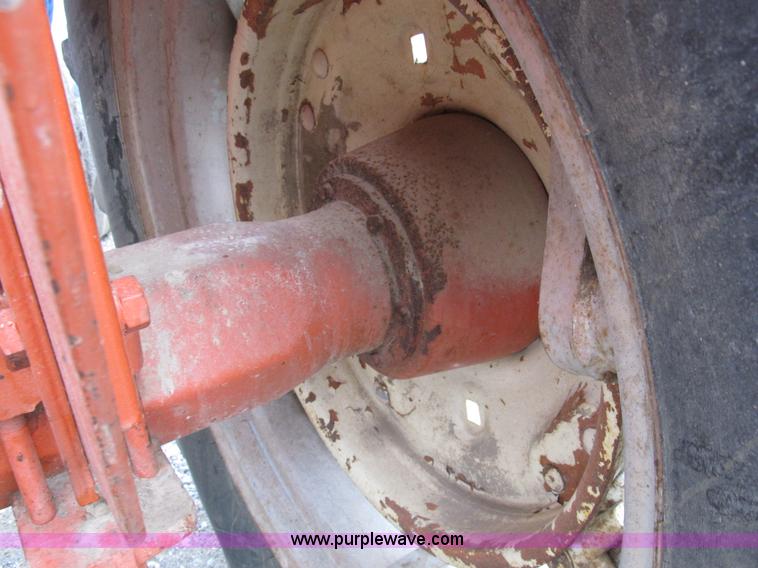 image for item B2754 Allis-Chalmers 160 tractor