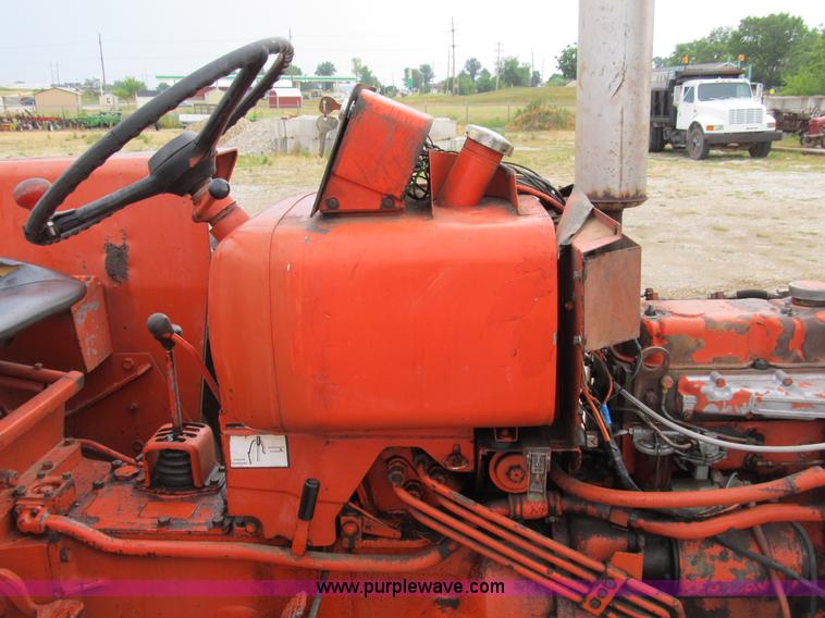 image for item B2754 Allis-Chalmers 160 tractor