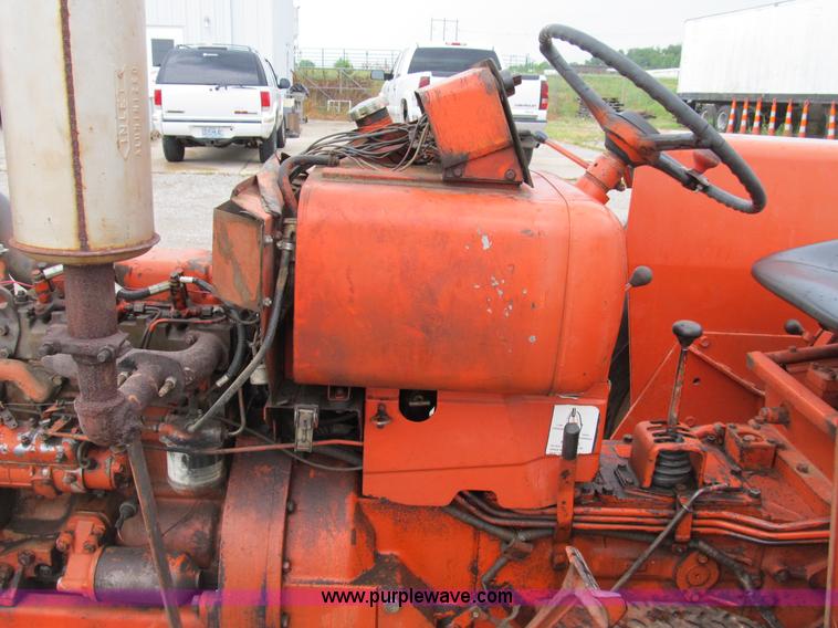 image for item B2754 Allis-Chalmers 160 tractor