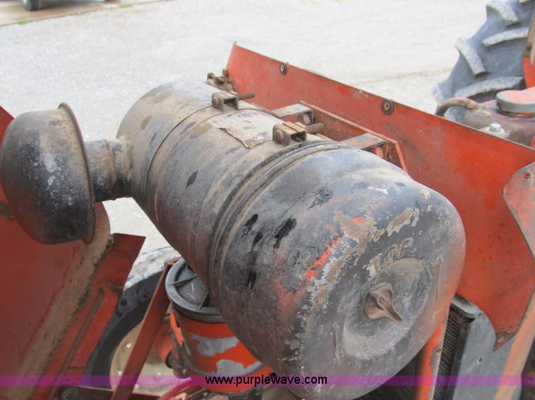 image for item B2754 Allis-Chalmers 160 tractor