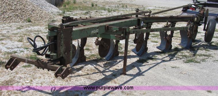 image for item B2770 John Deere A1450 5x18 bottom plow