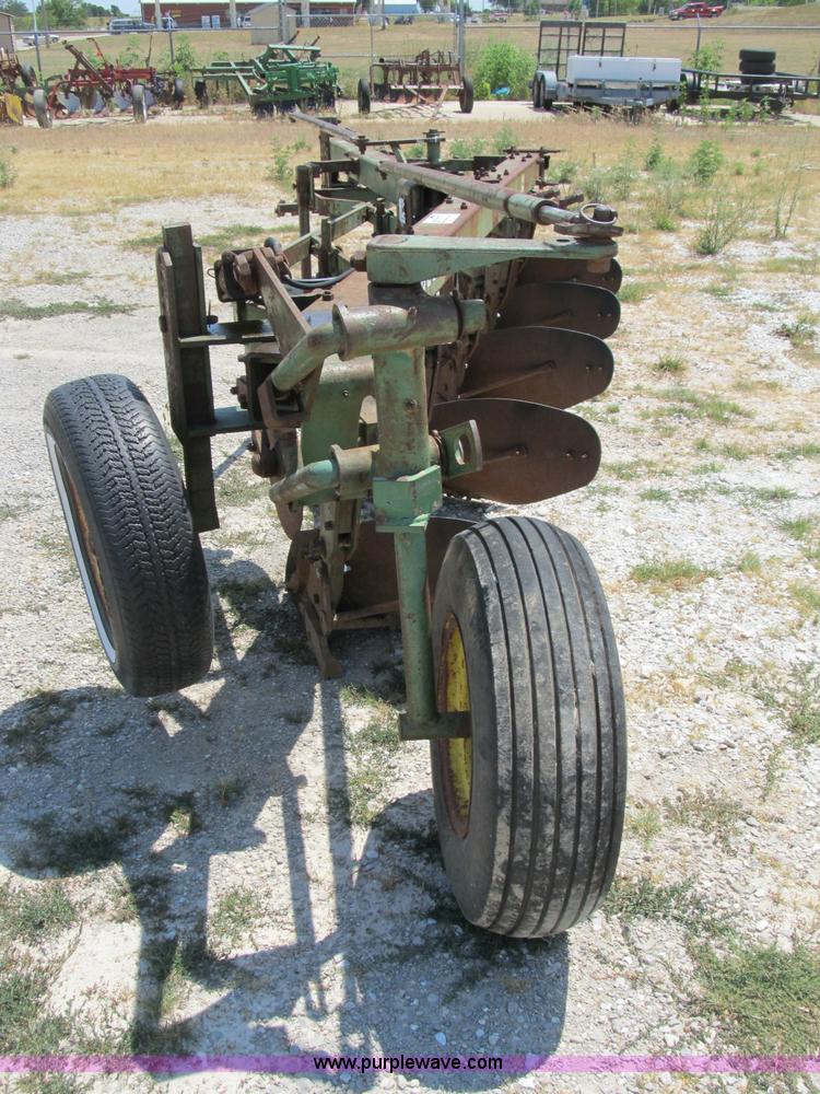 image for item B2770 John Deere A1450 5x18 bottom plow