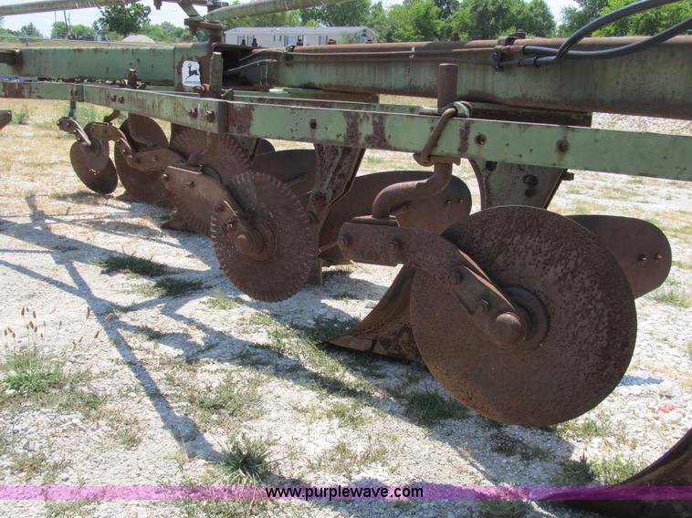 image for item B2770 John Deere A1450 5x18 bottom plow