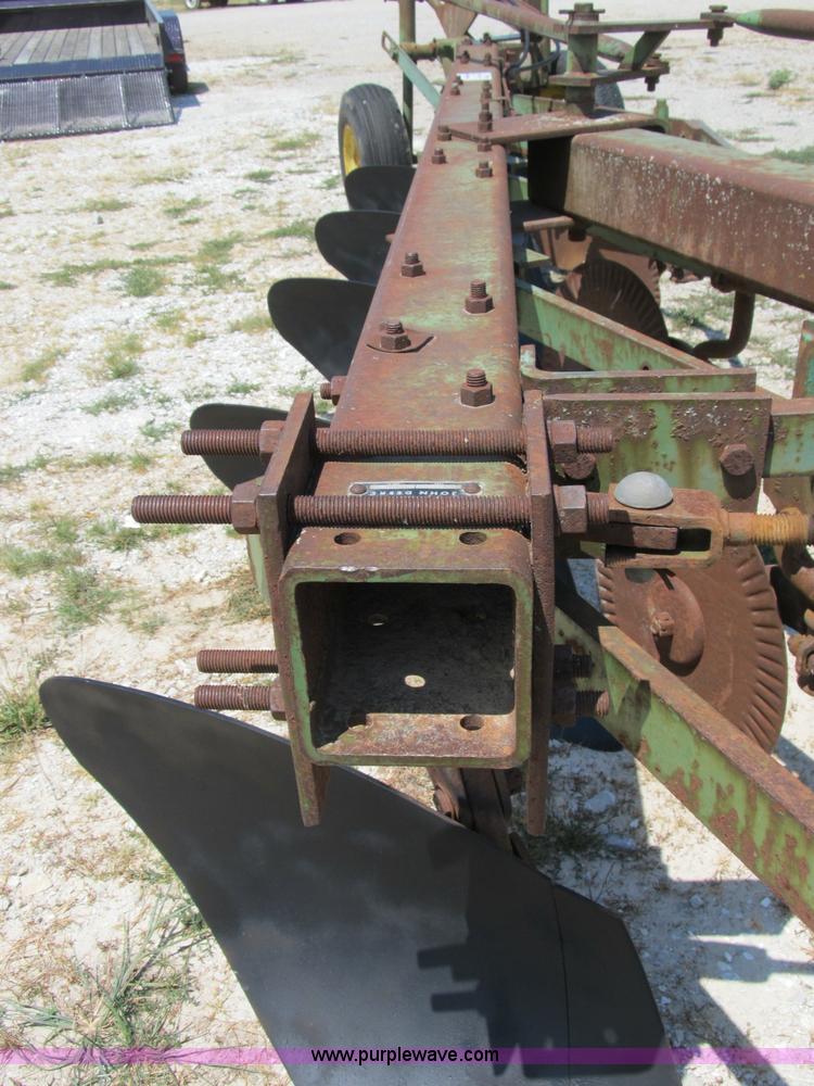 image for item B2770 John Deere A1450 5x18 bottom plow