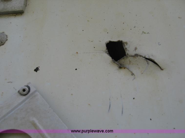 image for item B6390 1988 Wilson aluminum grain trailer