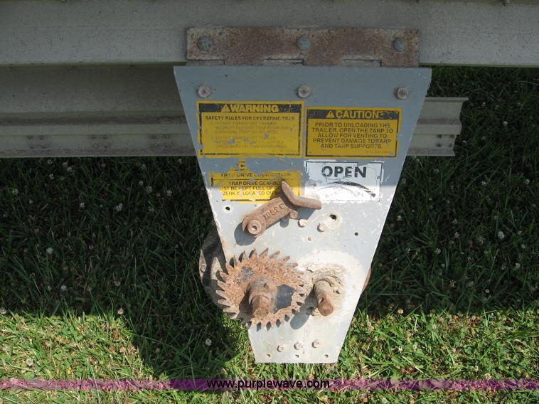 image for item B6390 1988 Wilson aluminum grain trailer