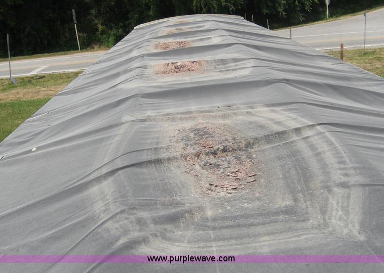 image for item B6390 1988 Wilson aluminum grain trailer