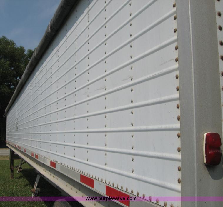 image for item B6390 1988 Wilson aluminum grain trailer