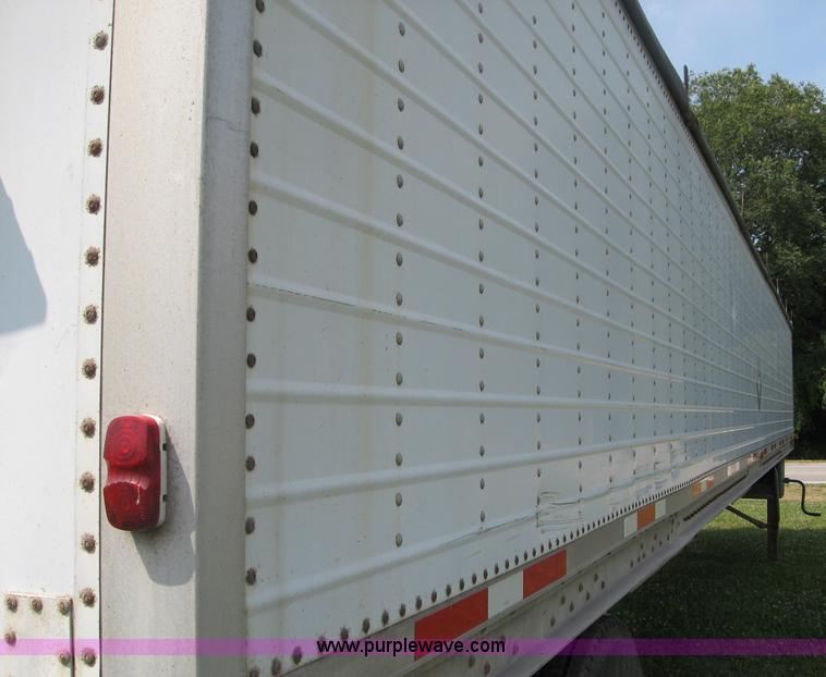image for item B6390 1988 Wilson aluminum grain trailer