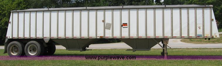 image for item B6397 1998 Merritt aluminum grain trailer