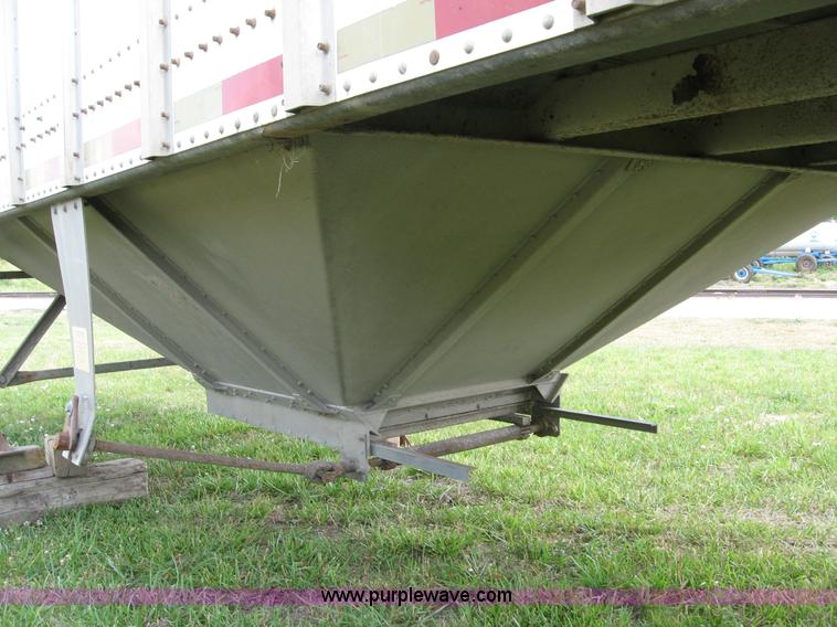 image for item B6397 1998 Merritt aluminum grain trailer