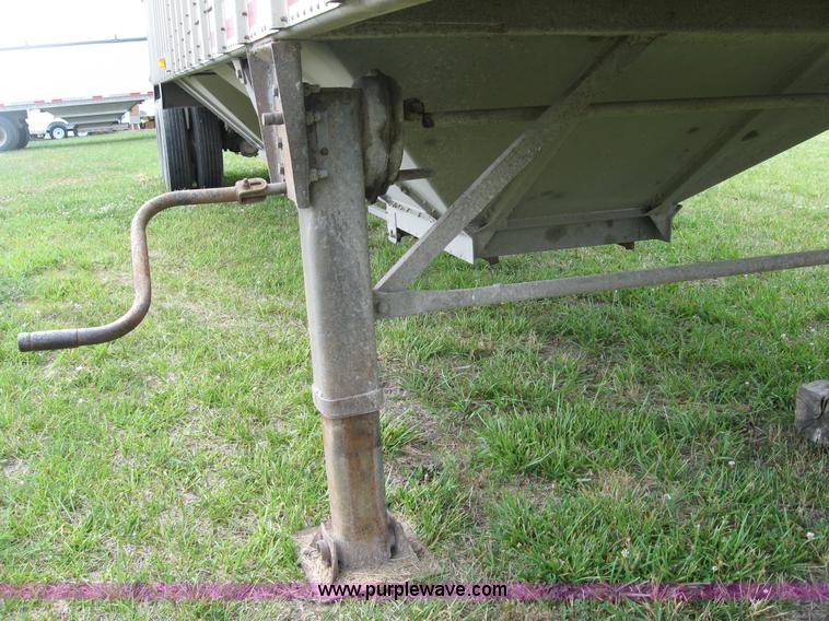 image for item B6397 1998 Merritt aluminum grain trailer
