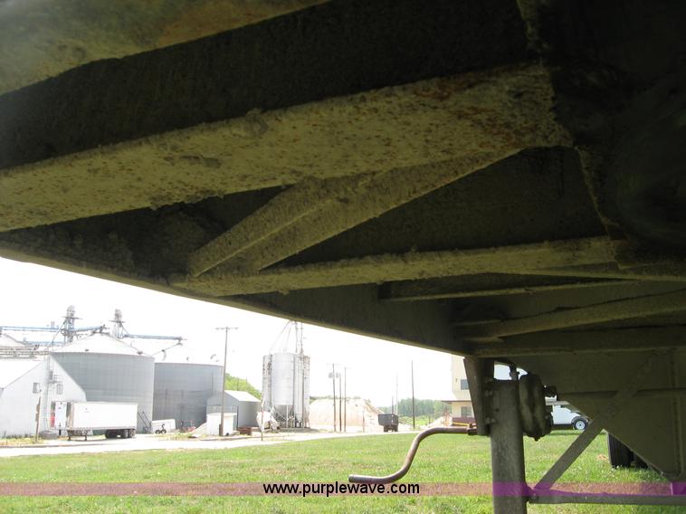 image for item B6397 1998 Merritt aluminum grain trailer