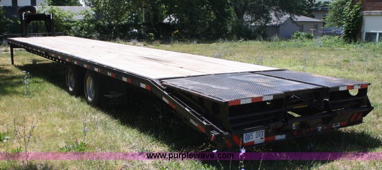 image for item B6693 2008 H & H double axle gooseneck trailer
